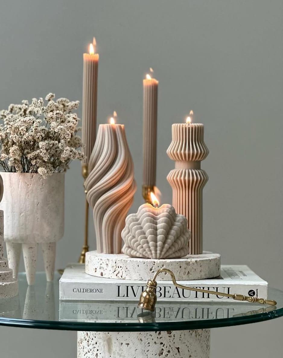 Şamdanlık mUm 2 Adet +Vazo 1 Adet +Deniz Kabuğu 1 Adet +üste iki Yuvarlak 1 Adet toplam 5 Parça