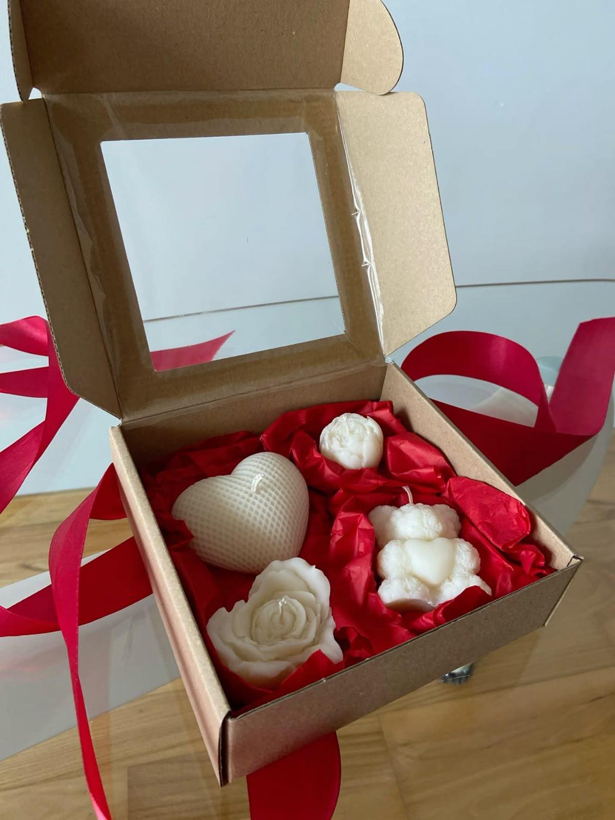 Dekoratif Mum sevgililer gününe özel Tedi +Kalp +kalp modelinde çiçek +çiçek toplam 4 parça