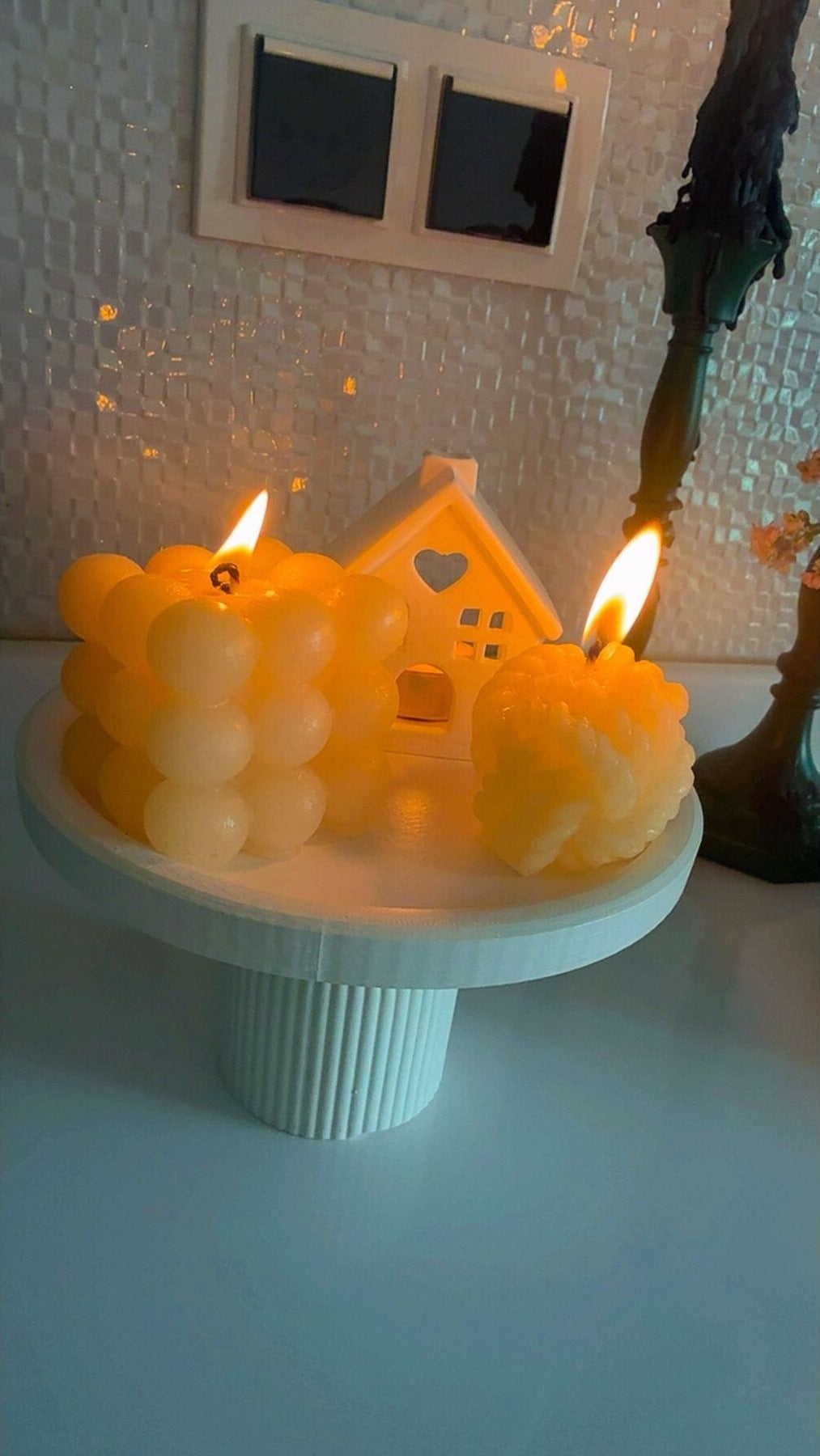 Dekoratif Ayaklı Yuvarlak Tepsi + Buble Mum + Yumak Mum + Ev