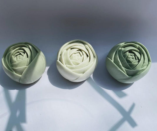 Dekoratif Mum 3 Gül kırık Beyaz  Renk