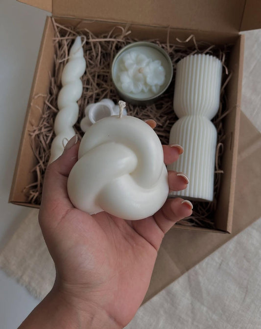 Dekoratif mum Duyüm model +Çokgen 20 CM +Burgu Şamsan Mum +Çiçek toplam 4 Parça