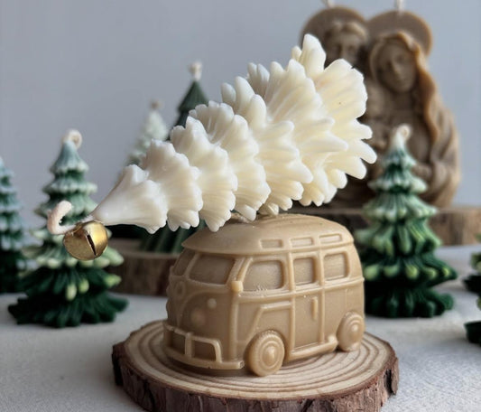 Dekoratfi Mum yeniyıl araba +Çam ağacı Toplam 2 parça