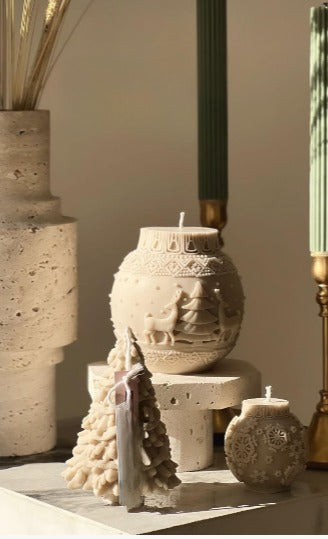 yeni yıl iki adet yeşil çizgili şamdan mum +buyuk Coin +Ağaç +Küçük cion toplam 5 parça