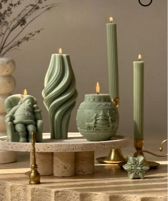 YeniYıl Coin +Vazo Mum +Noel baba +Çizgili şamdan +Kartanesi toplam 6 Adet