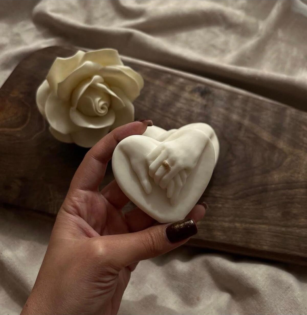 Dekoratif Mum Aşk Love El Beyaz