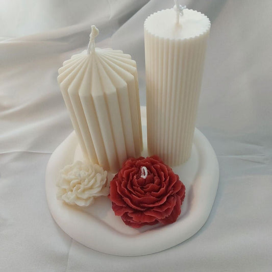 Dekoratif Mum Çokgen Mum ve Şakayık Çiçek ve Çimek 4'lü Set 20x6 cm 15x6 cm 10x10 cm