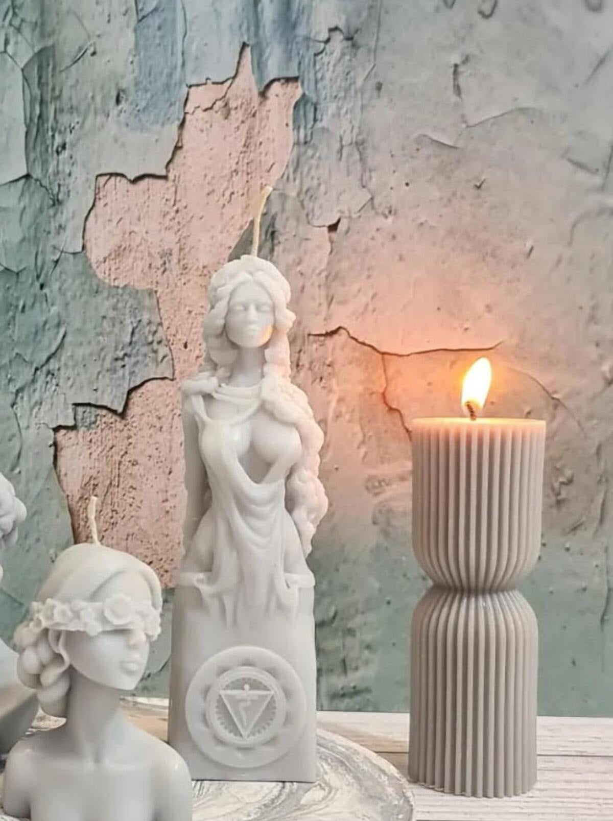 Dekoratif Mum Çokgen ve Kadın ve Güneş Tanrıcası Açık Gri 3'lü Set