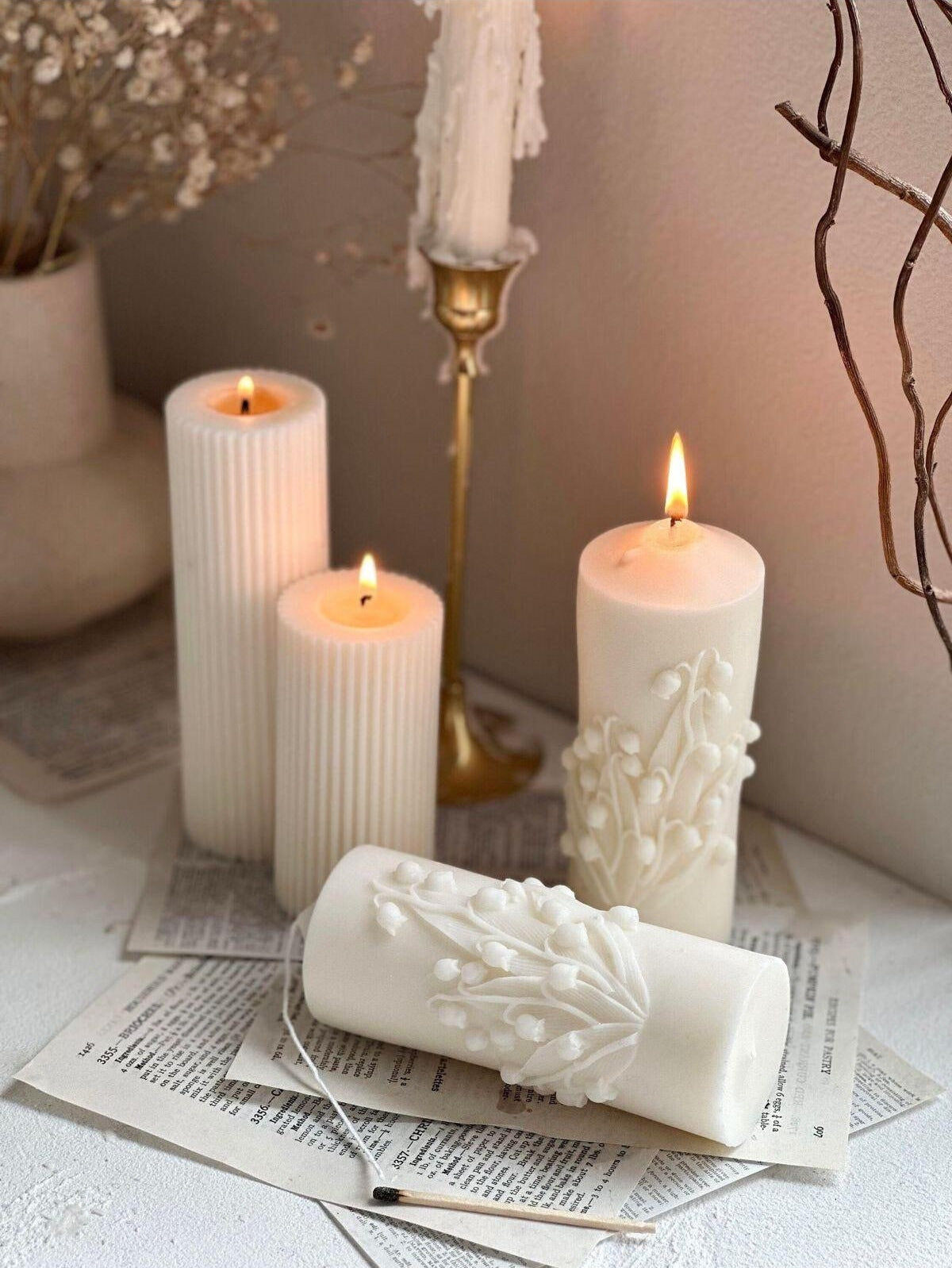 Dekoratif Mum Kırık Beyaz 2 Gül Rattan + Çokben 20 cm + Çokgen 15 cm Toplam 4 Parça